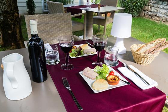 Logis Hotel Grangier Saint-Sozy 외부 사진